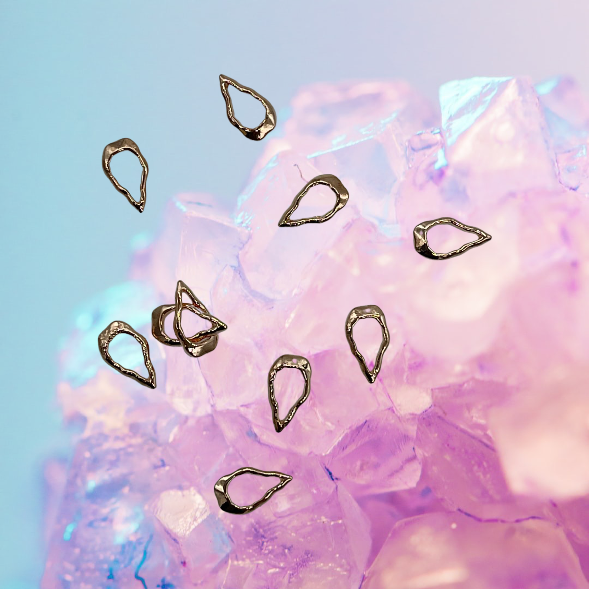 Gold Leaf 3D Nail Art That Shines